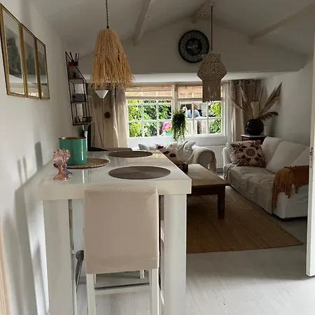 Op De Dijk Apartment *
